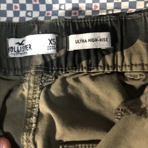 hollister cargo pants